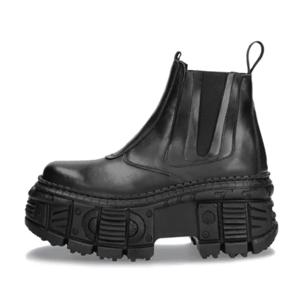 Boots - Picture 2 of 9